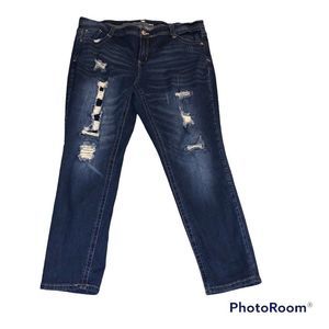 Almost Famous Distressed Women’s Dark Wash Skinny Blue Denim Jeans Size 22